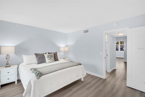 Copropriété à vendre à South Pasadena, Floride: 2 chambres, 137.5 m2 № 2334049 - photo 14