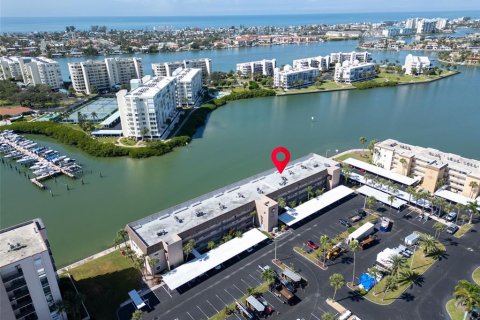 Condo à South Pasadena, Floride, 2 chambres  № 2334049