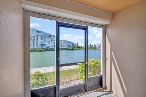 Copropriété à vendre à South Pasadena, Floride: 2 chambres, 137.5 m2 № 2334049 - photo 15