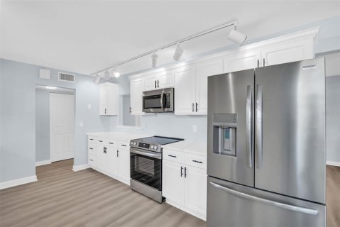 Copropriété à vendre à South Pasadena, Floride: 2 chambres, 137.5 m2 № 2334049 - photo 6