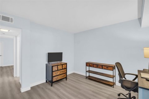 Copropriété à vendre à South Pasadena, Floride: 2 chambres, 137.5 m2 № 2334049 - photo 9
