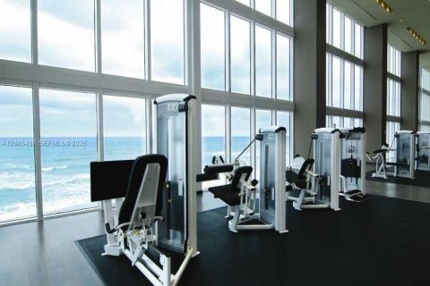 Condominio en alquiler en Hallandale Beach, Florida, 3 dormitorios, 191.84 m2 № 2355189 - foto 28