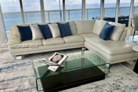 Condominio en alquiler en Hallandale Beach, Florida, 3 dormitorios, 191.84 m2 № 2355189 - foto 8