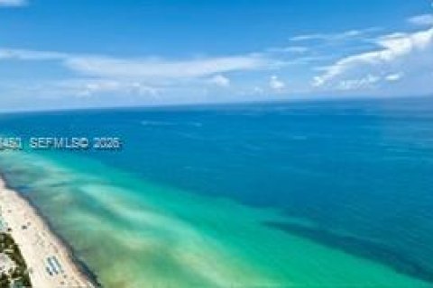 Condominio en alquiler en Hallandale Beach, Florida, 3 dormitorios, 191.84 m2 № 2355189 - foto 25