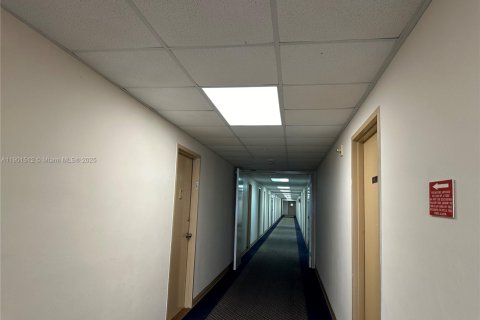 Снять в аренду кондоминиум в Санни-Айлс-Бич, Флорида 1 спальня, 64.57м2, № 1951735 - фото 26