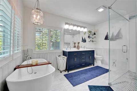 Casa en venta en Fort Lauderdale, Florida, 4 dormitorios, 204.01 m2 № 1970728 - foto 12