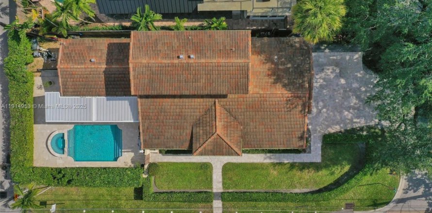 Casa en Fort Lauderdale, Florida 4 dormitorios, 204.01 m2 № 1970728