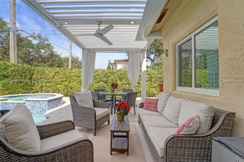 Casa en venta en Fort Lauderdale, Florida, 4 dormitorios, 204.01 m2 № 1970728 - foto 16