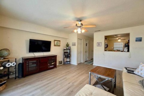 Copropriété à vendre à Saint Petersburg, Floride: 2 chambres, 94.95 m2 № 2351841 - photo 7