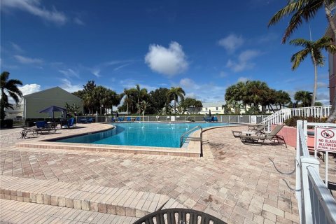 Copropriété à vendre à Saint Petersburg, Floride: 2 chambres, 94.95 m2 № 2351841 - photo 26