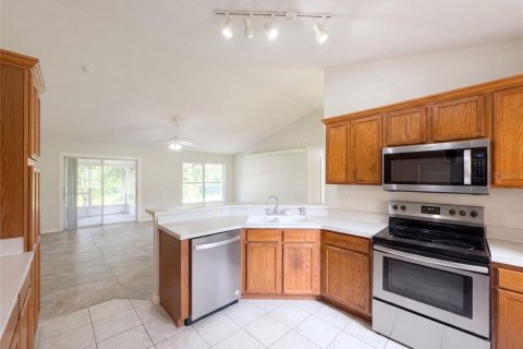 Villa ou maison à vendre à Howey-in-the-Hills, Floride: 3 chambres, 155.98 m2 № 2227768 - photo 4