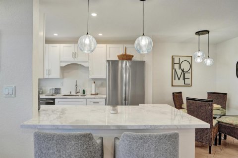 Apartment in Fort Lauderdale, Florida 2 bedrooms, 86.49 sq.m. № 2086298 - photo 10