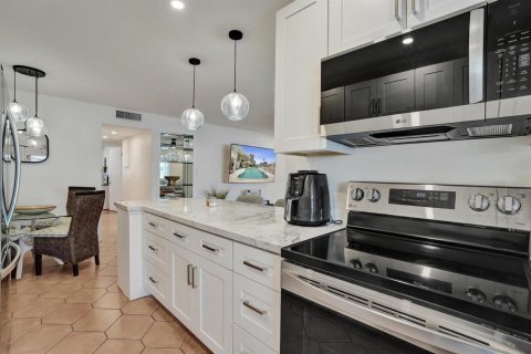 Apartment in Fort Lauderdale, Florida 2 bedrooms, 86.49 sq.m. № 2086298 - photo 16