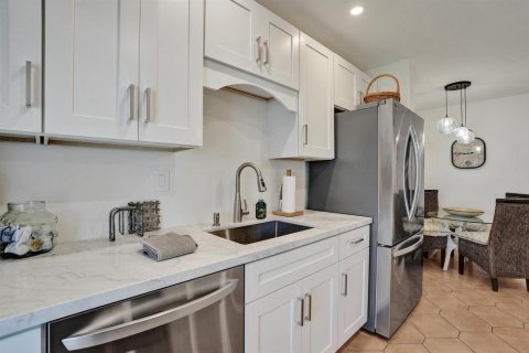 Apartment in Fort Lauderdale, Florida 2 bedrooms, 86.49 sq.m. № 2086298 - photo 17
