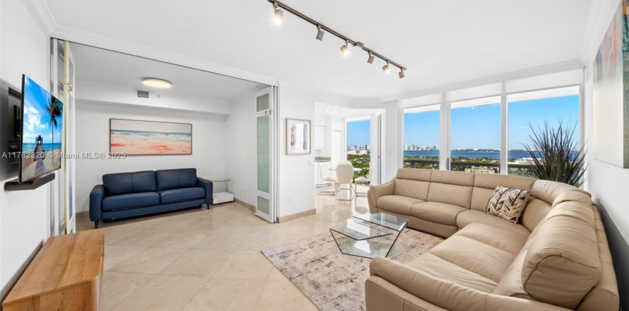 Кондоминиум с 1 спальней в Майами-Бич, Флорида № 1978010