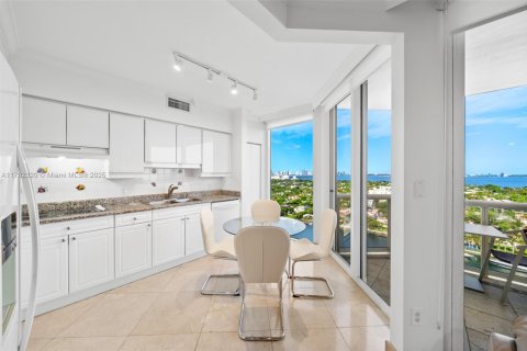 Снять в аренду кондоминиум в Майами-Бич, Флорида 1 спальня, 102.19м2, № 1978010 - фото 7