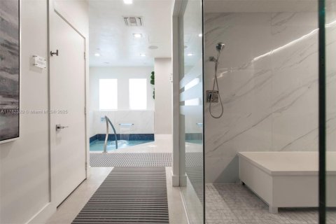 Снять в аренду кондоминиум в Майами-Бич, Флорида 1 спальня, 102.19м2, № 1978010 - фото 26