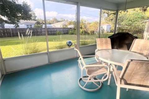 Villa ou maison à louer à Port Charlotte, Floride: 2 chambres, 113.34 m2 № 1520888 - photo 13