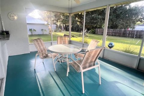 Villa ou maison à louer à Port Charlotte, Floride: 2 chambres, 113.34 m2 № 1520888 - photo 12