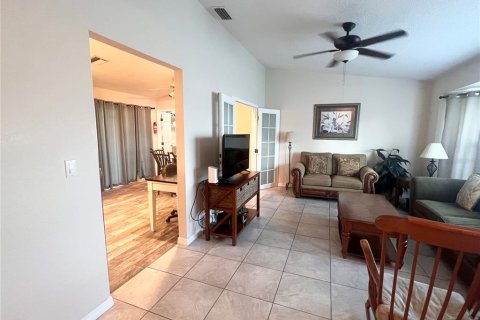 Villa ou maison à louer à Port Charlotte, Floride: 2 chambres, 113.34 m2 № 1520888 - photo 4