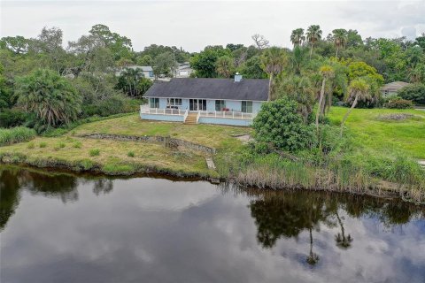 Villa ou maison à vendre à Sarasota, Floride: 2 chambres, 194.35 m2 № 2291252 - photo 4