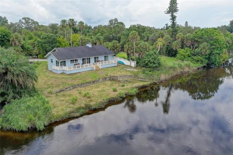Villa ou maison à vendre à Sarasota, Floride: 2 chambres, 194.35 m2 № 2291252 - photo 3