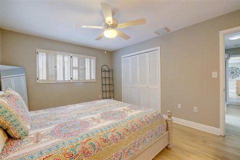 Villa ou maison à vendre à Sarasota, Floride: 2 chambres, 194.35 m2 № 2291252 - photo 27