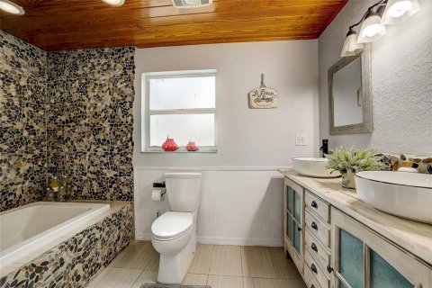 Villa ou maison à vendre à Sarasota, Floride: 2 chambres, 194.35 m2 № 2291252 - photo 23