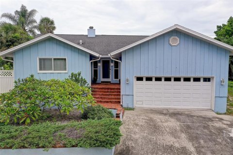 Villa ou maison à vendre à Sarasota, Floride: 2 chambres, 194.35 m2 № 2291252 - photo 2