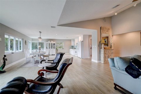 Villa ou maison à vendre à Sarasota, Floride: 2 chambres, 194.35 m2 № 2291252 - photo 11