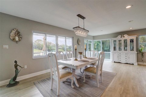 Villa ou maison à vendre à Sarasota, Floride: 2 chambres, 194.35 m2 № 2291252 - photo 15