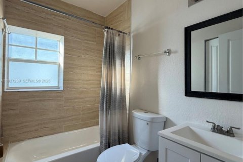 Apartment in Miami Beach, Florida 1715.63 sq.m. № 1996240 - photo 8