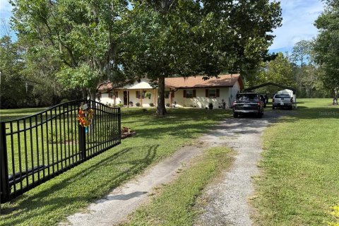 Casa en Lawtey, Florida 4 dormitorios, 278.71 m2 № 2377697