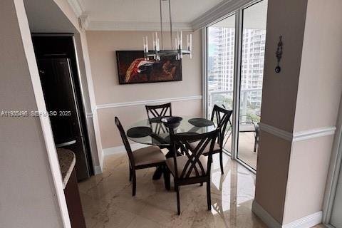 Condominio en venta en Sunny Isles Beach, Florida, 2 dormitorios, 118.36 m2 № 1993696 - foto 15