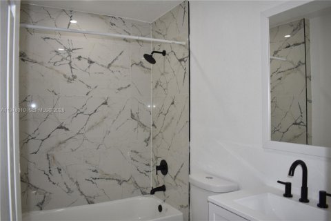 Apartment in Pompano Beach, Florida 2 bedrooms, 72.09 sq.m. № 2042586 - photo 10