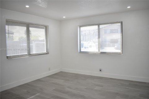 Apartment in Pompano Beach, Florida 2 bedrooms, 72.09 sq.m. № 2042586 - photo 17