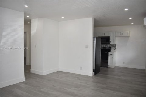 Apartment in Pompano Beach, Florida 2 bedrooms, 72.09 sq.m. № 2042586 - photo 5