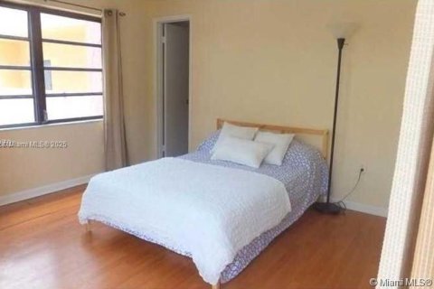 Condominio en venta en North Miami Beach, Florida, 2 dormitorios, 76.37 m2 № 2012416 - foto 6