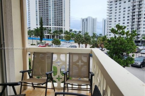 Купить кондоминиум в Халландейл-Бич, Флорида 2 спальни, 109.25м2, № 2022262 - фото 18