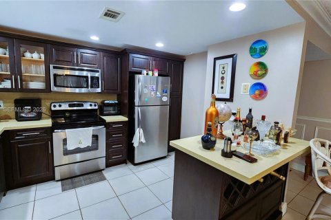 Купить кондоминиум в Халландейл-Бич, Флорида 2 спальни, 109.25м2, № 2022262 - фото 20