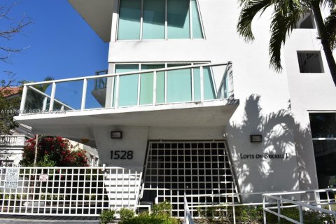 Apartment in Miami, Florida 1 bedroom, 69.68 sq.m. № 2046448