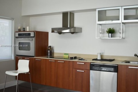 Apartment in Miami, Florida 1 bedroom, 69.68 sq.m. № 2046448 - photo 6