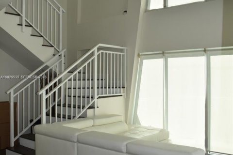 Apartment in Miami, Florida 1 bedroom, 69.68 sq.m. № 2046448 - photo 4