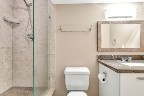 Copropriété à louer à Miami Beach, Floride: 1 chambre, 99.87 m2 № 2168734 - photo 12