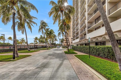 Copropriété à louer à Miami Beach, Floride: 1 chambre, 99.87 m2 № 2168734 - photo 19