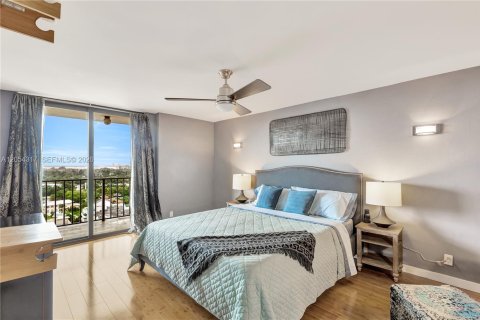 Copropriété à louer à Miami Beach, Floride: 1 chambre, 99.87 m2 № 2168734 - photo 9