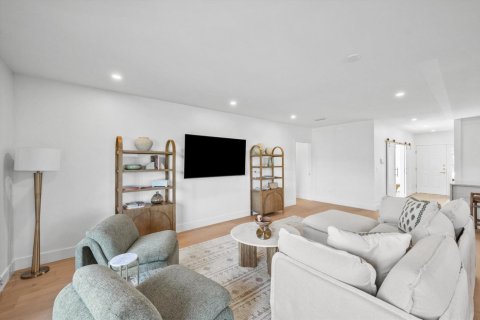 Condo in Wellington, Florida, 3 bedrooms № 2081722 - photo 4