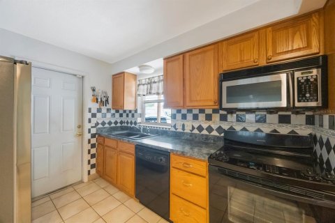 Купить виллу или дом в Сент-Питерсберг, Флорида 3 комнаты, 128.95м2, № 1903696 - фото 14