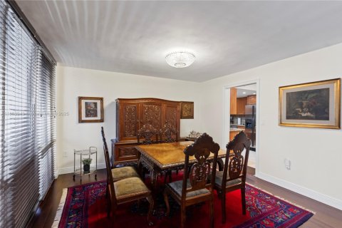 Купить кондоминиум в Майами, Флорида 3 спальни, 171.68м2, № 1872287 - фото 13