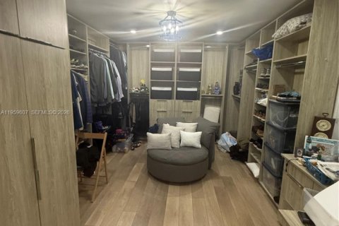 Casa en venta en Miami, Florida, 3 dormitorios, 222.41 m2 № 2020177 - foto 5